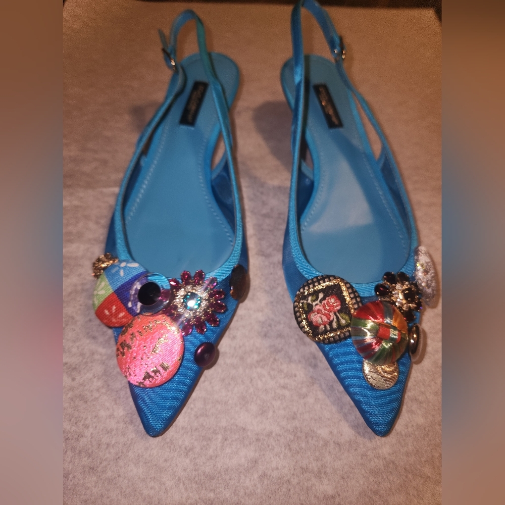 🔥Dolce Gabbana 30 Bejeweled Multicolor Buttons Embellished Slingback Pumps - Picture 9 of 14